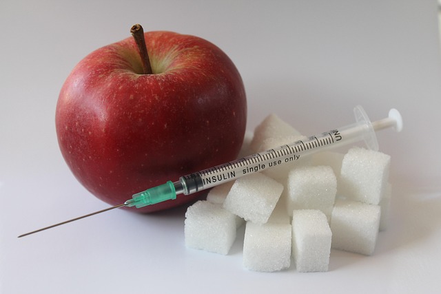 apple, insulin, sugar, diabetes, syringe, sugar cubes, disease management, diabetes management, health, insulin, insulin, insulin, insulin, insulin, diabetes, diabetes, diabetes, diabetes, diabetes
